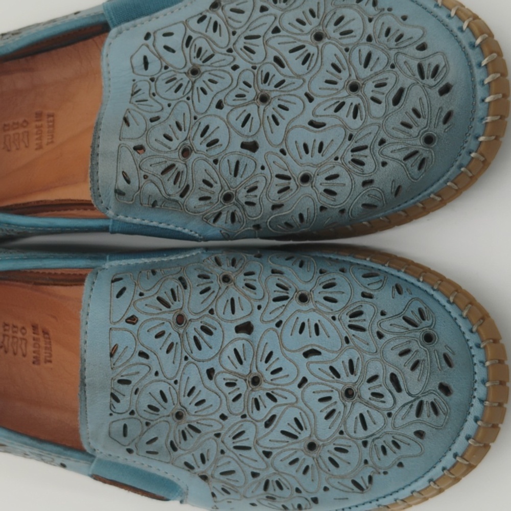 Spring Step Jookin Floral Cut Out Loafers - Picture 2 of 5